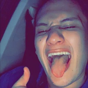 Meet your Posher, Tomas